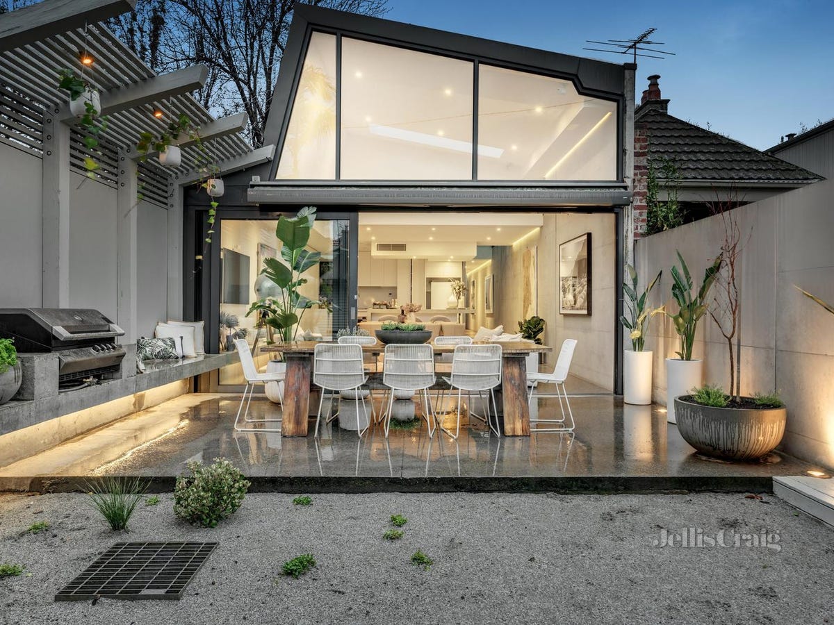 23 Baker Street ST KILDA