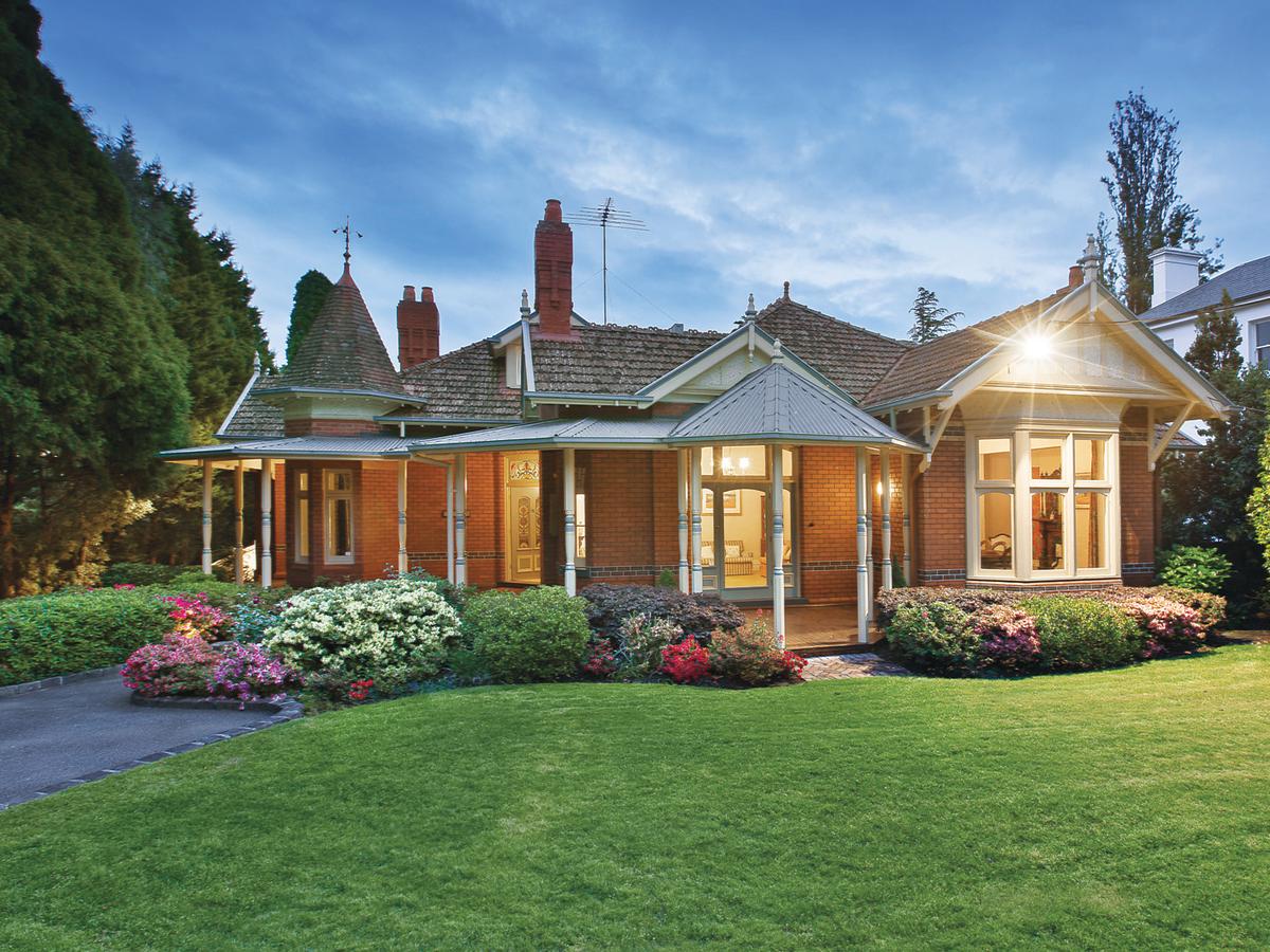 23 Barry Street KEW