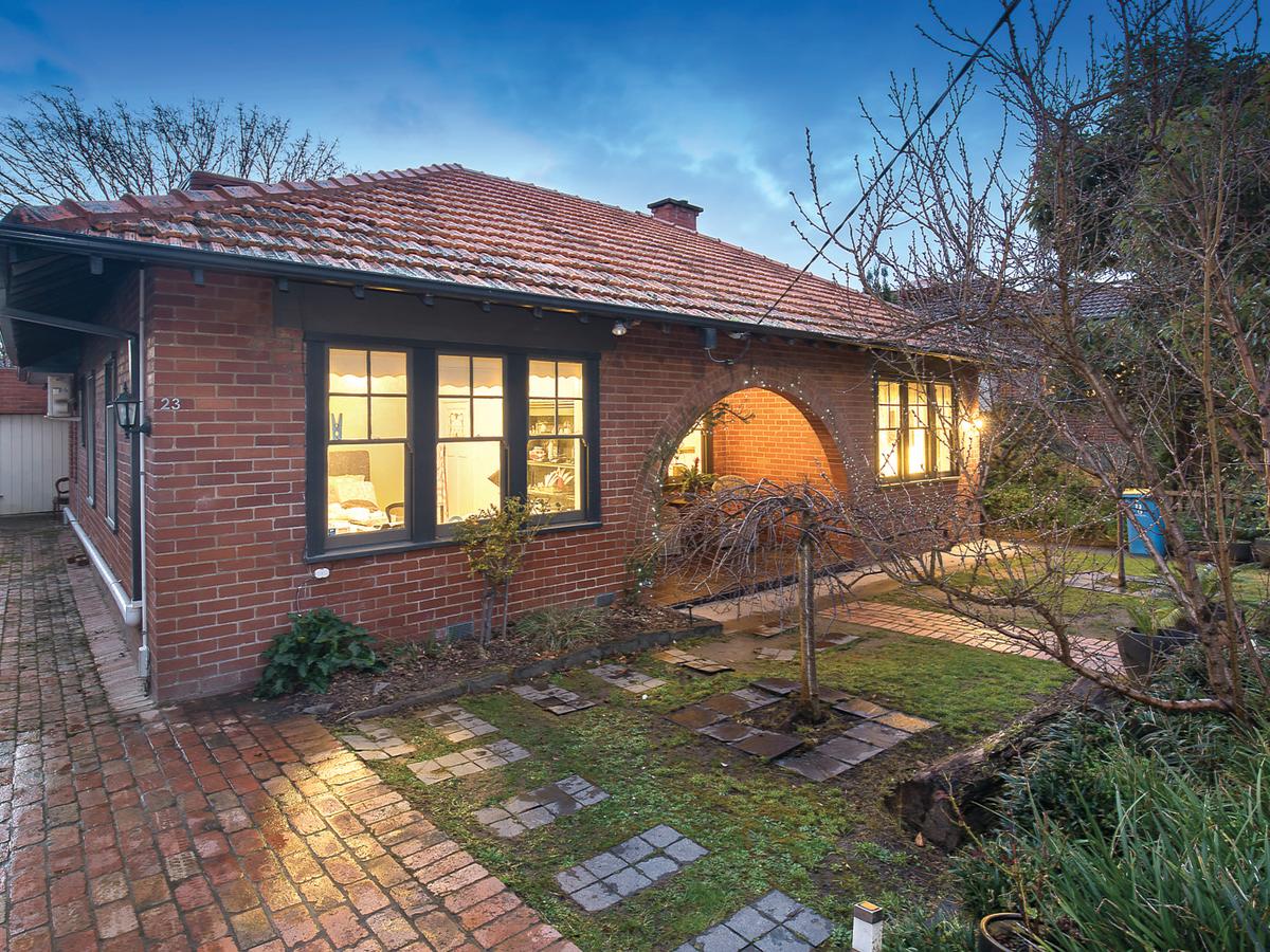 23 Scheele Street SURREY HILLS