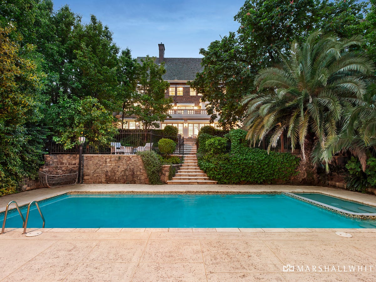 244 Kooyong Road TOORAK