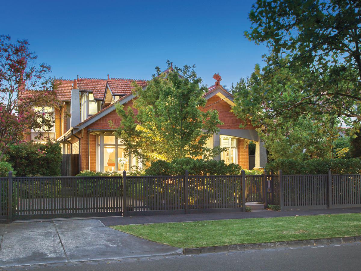24 Manning Road MALVERN EAST