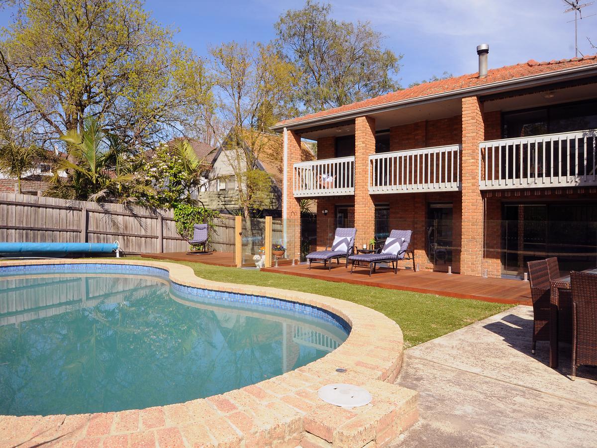 24 Normanby Road KEW