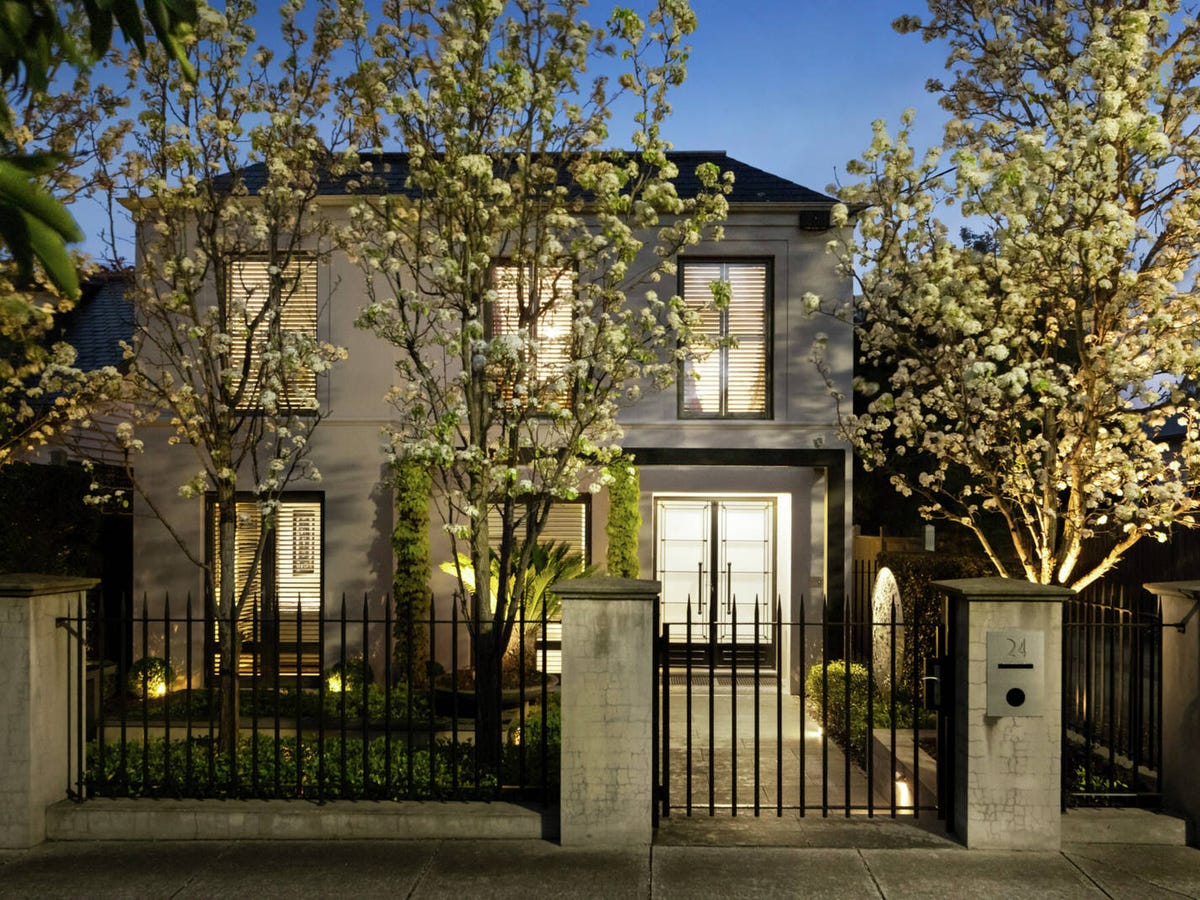 24 Parslow Street MALVERN