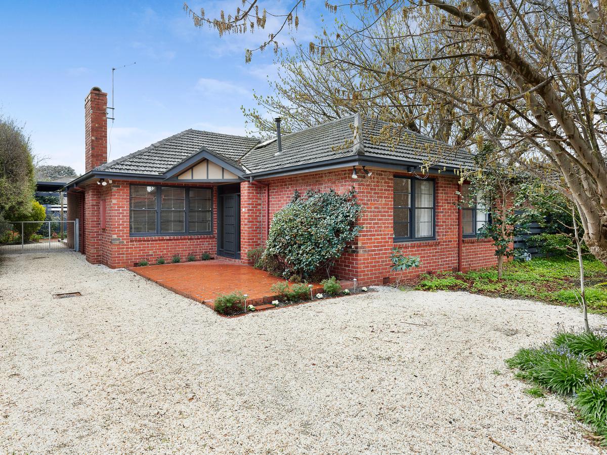 27 Barnett Street HAMPTON
