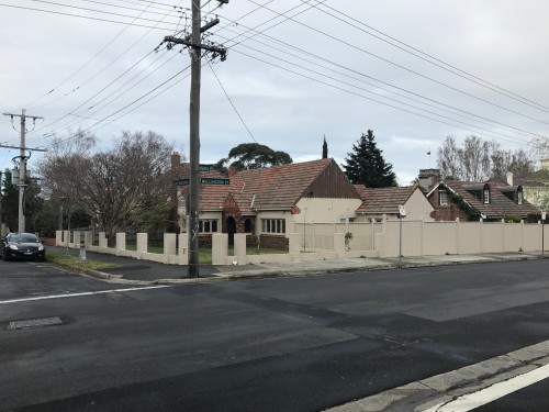 27 Selbourne Road KEW