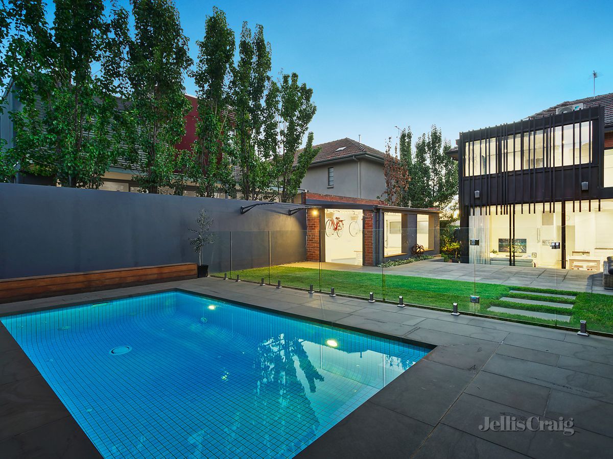 28 Davis Street KEW