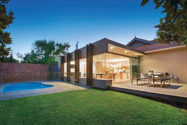 28 Holroyd Avenue ST KILDA EAST