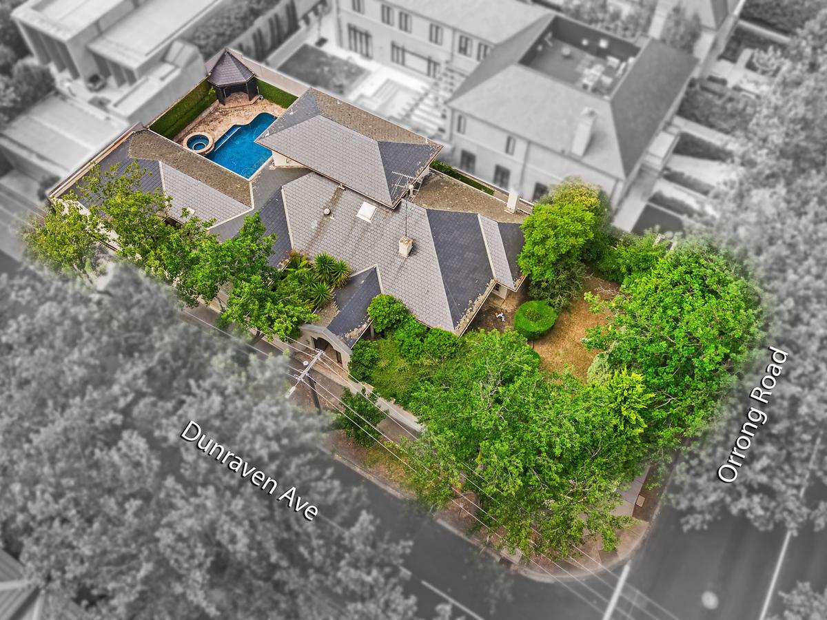 2A Dunraven Avenue TOORAK