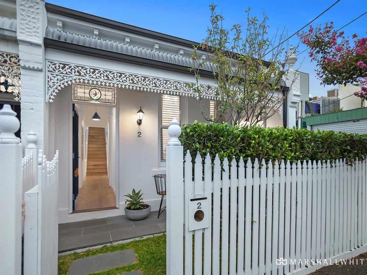 2 Ashworth Street ALBERT PARK