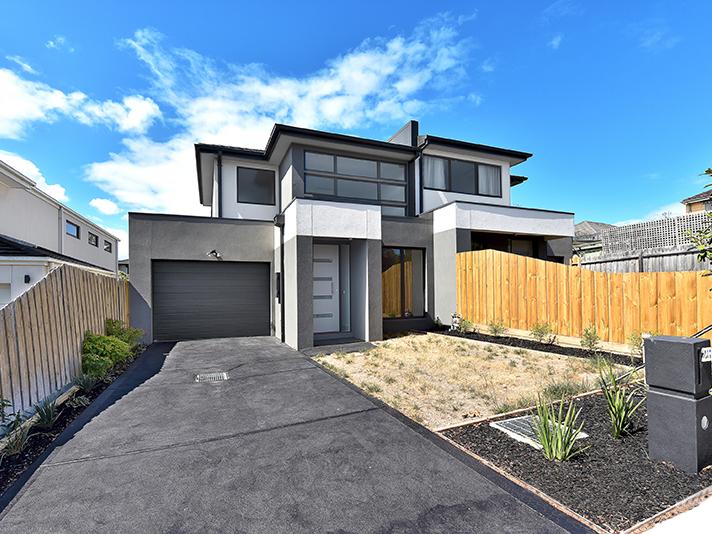 2B Montreal Street BENTLEIGH