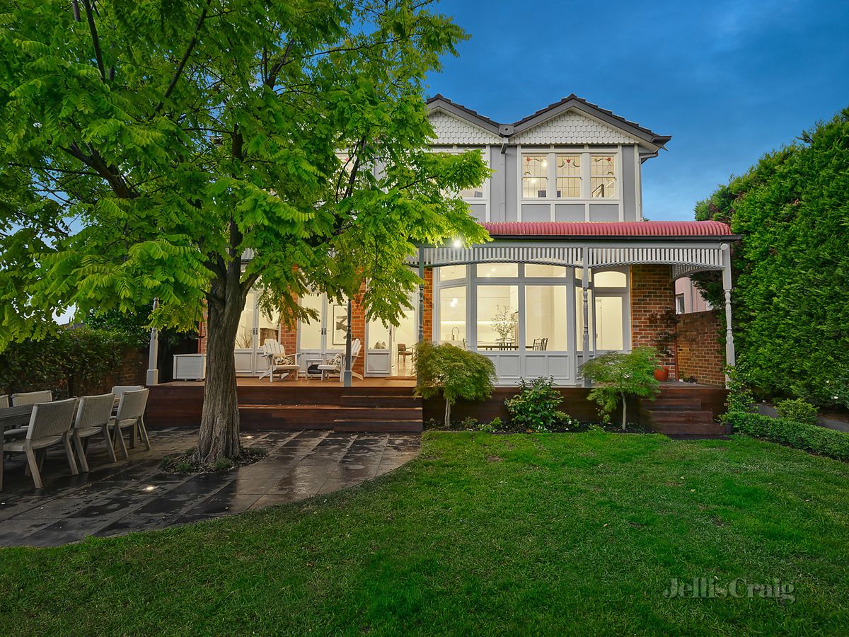 2 Bruce Street BENTLEIGH