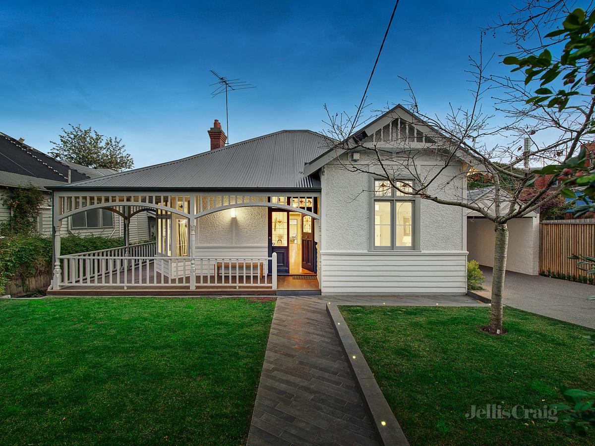 2 Chaucer Crescent CANTERBURY