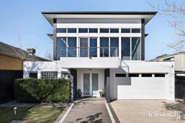 2 Curley Street BRIGHTON EAST