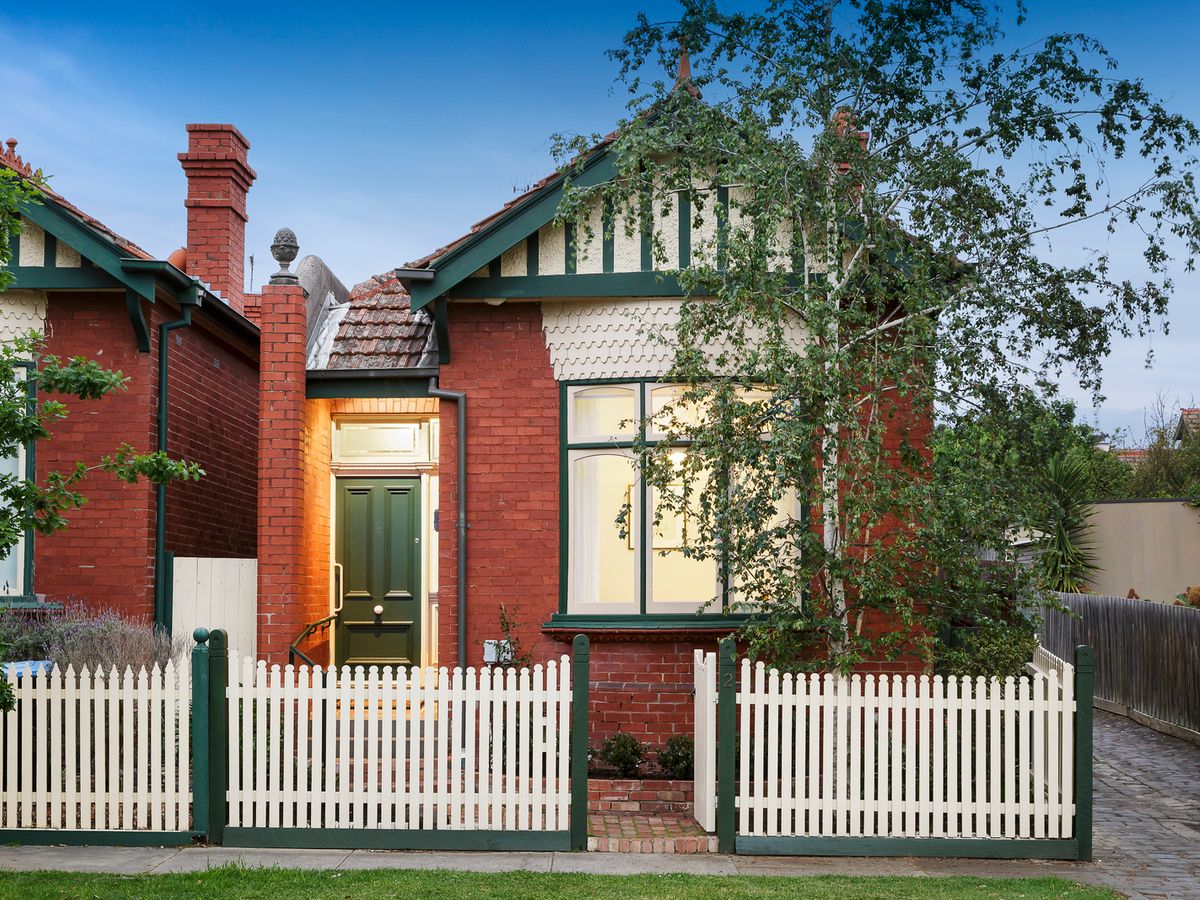 2 Densham Road ARMADALE