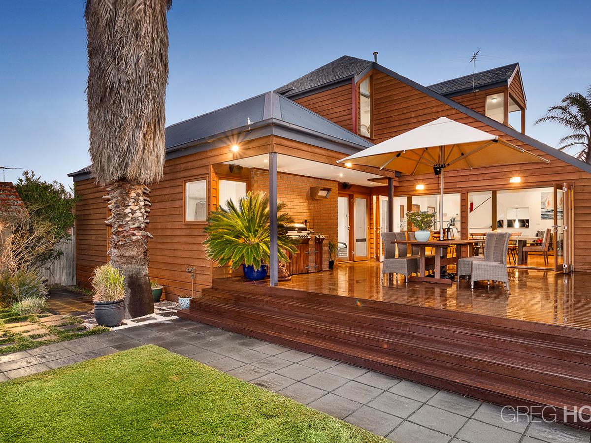 2 Esplanade Avenue BRIGHTON