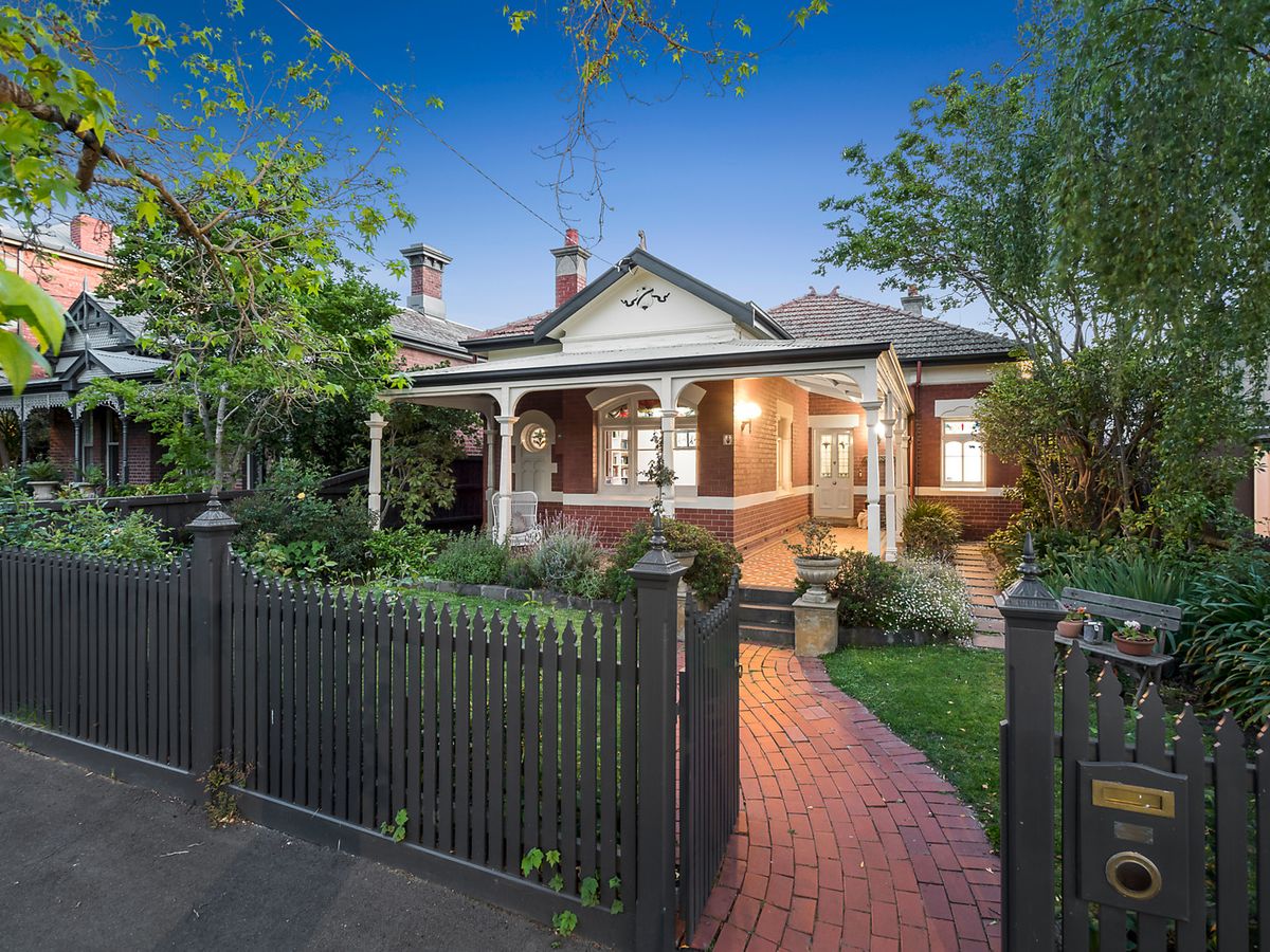 2 Hawthorn Grove HAWTHORN