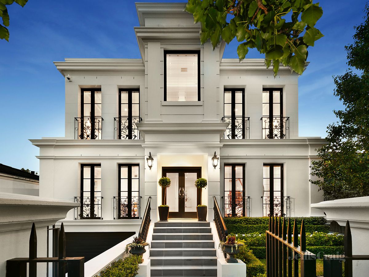 2 Lalla Street KEW
