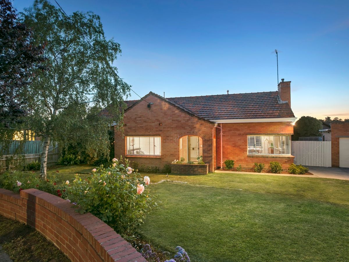 2 Maysia Street CANTERBURY