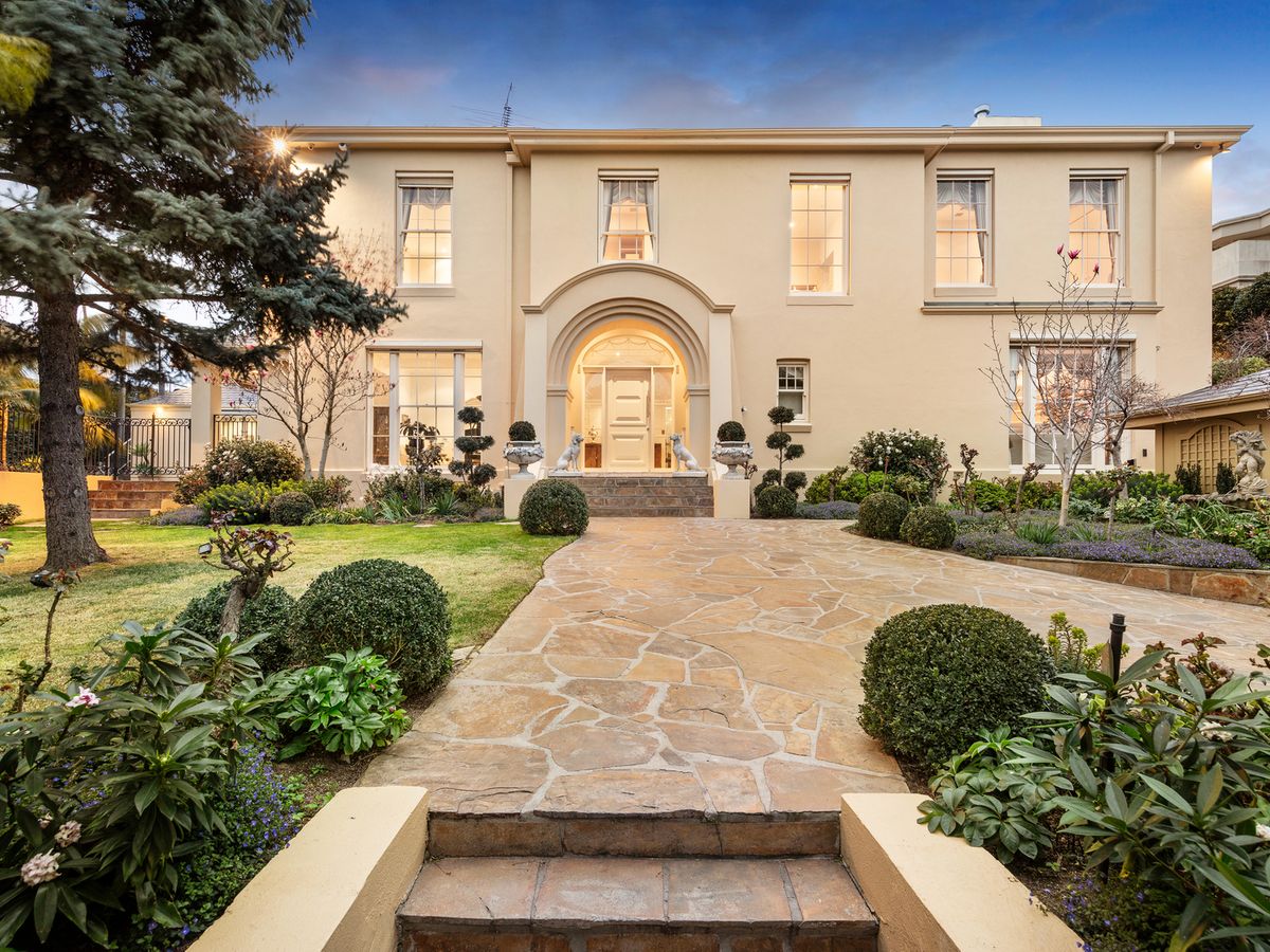 2 Power Avenue TOORAK
