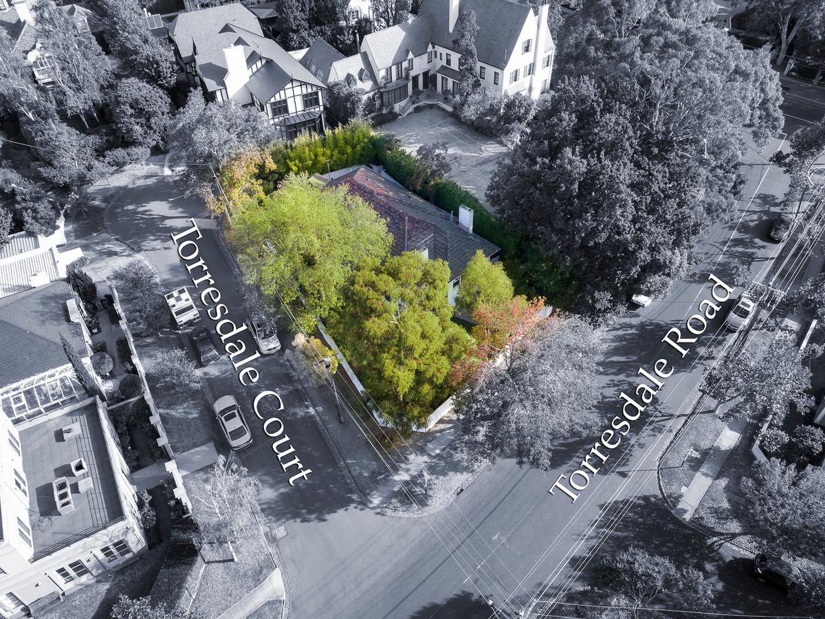 2 Torresdale Road TOORAK
