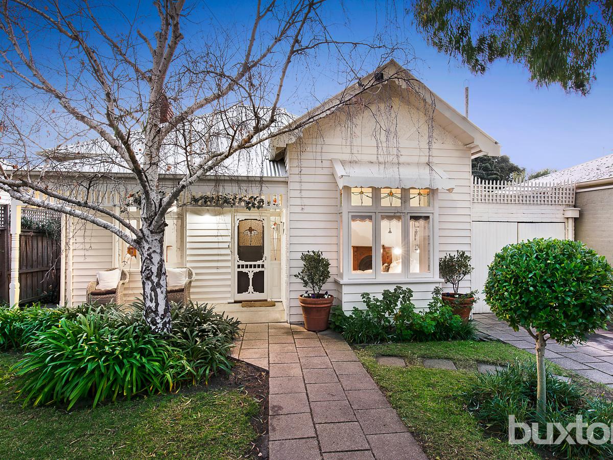 2 Trentham Street SANDRINGHAM