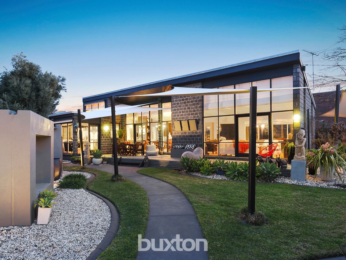 2 Wolsley Street BENTLEIGH