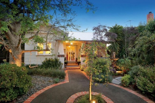 30 Lindsay Street BENTLEIGH