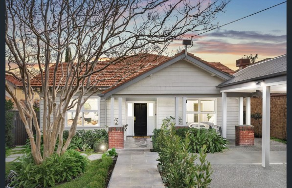 30 Staughton Road GLEN IRIS