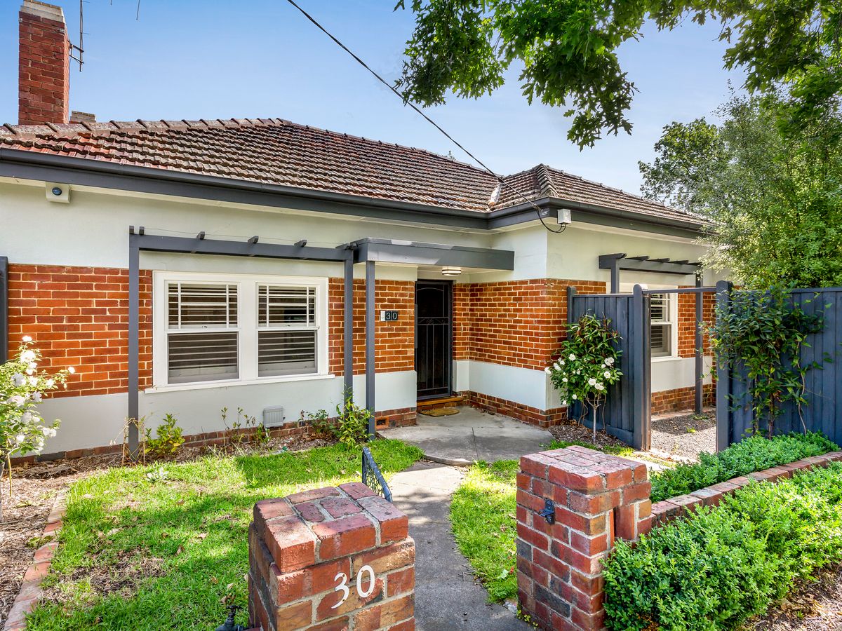 30 Woodlands Avenue CAMBERWELL
