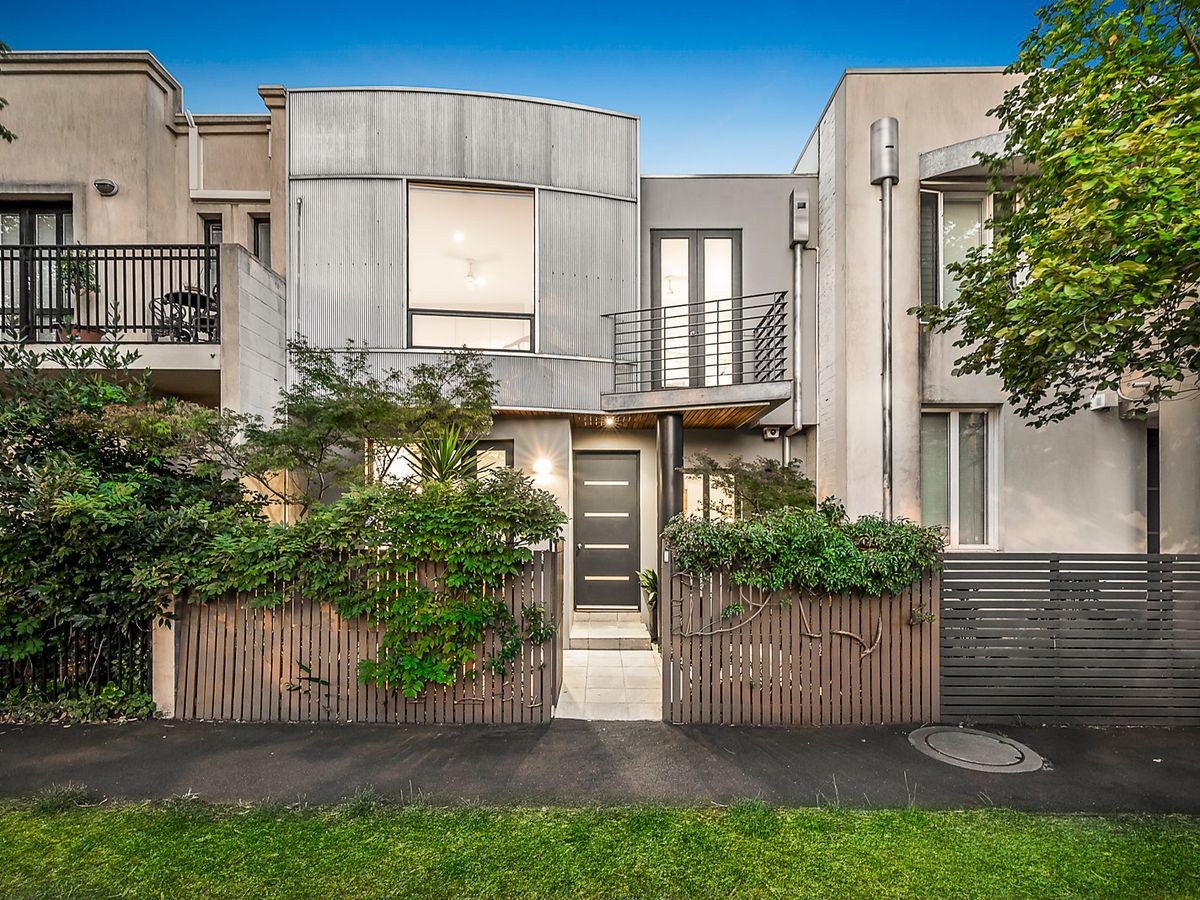 319 Canterbury Road ST KILDA WEST
