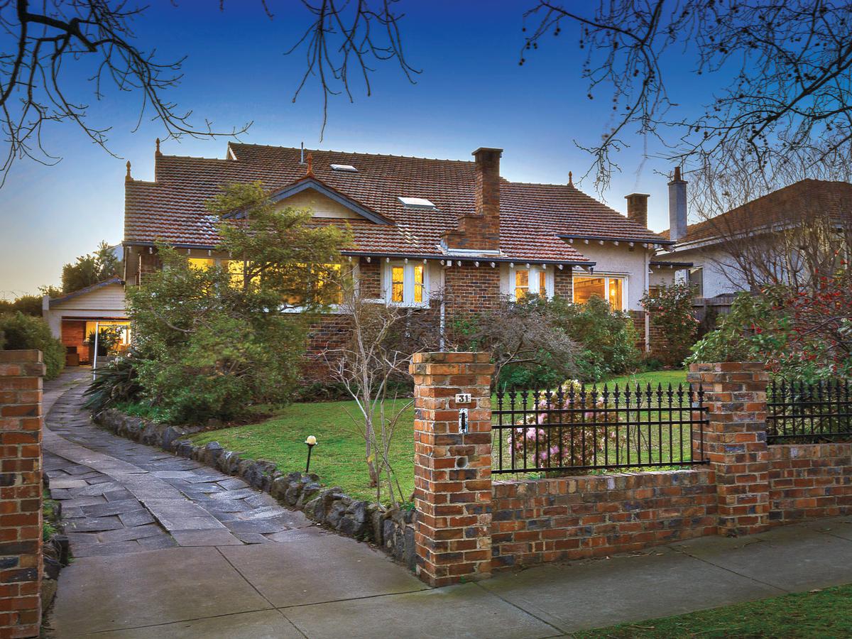 31 Carson Street KEW