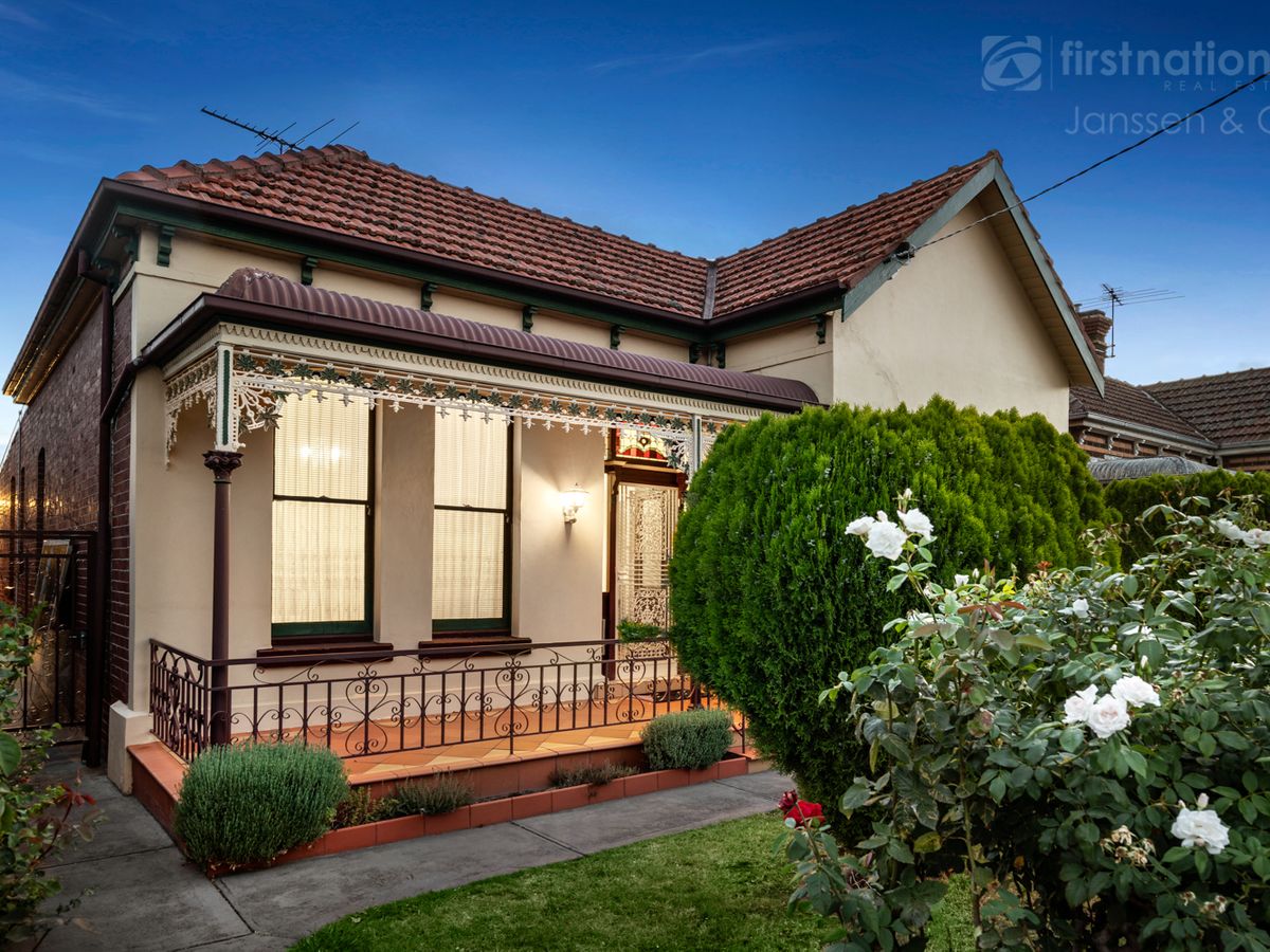 31 Llaneast Street ARMADALE