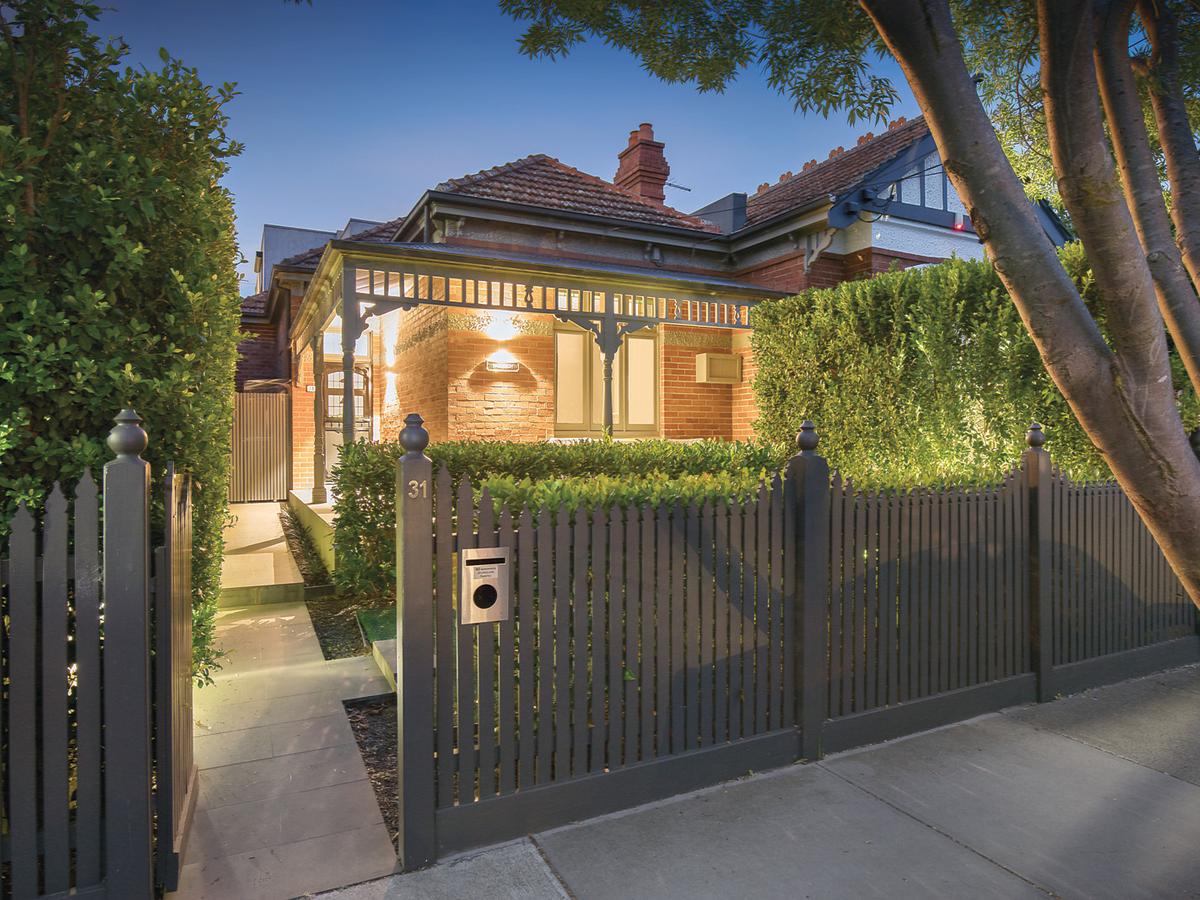 31 Wheatland Road MALVERN