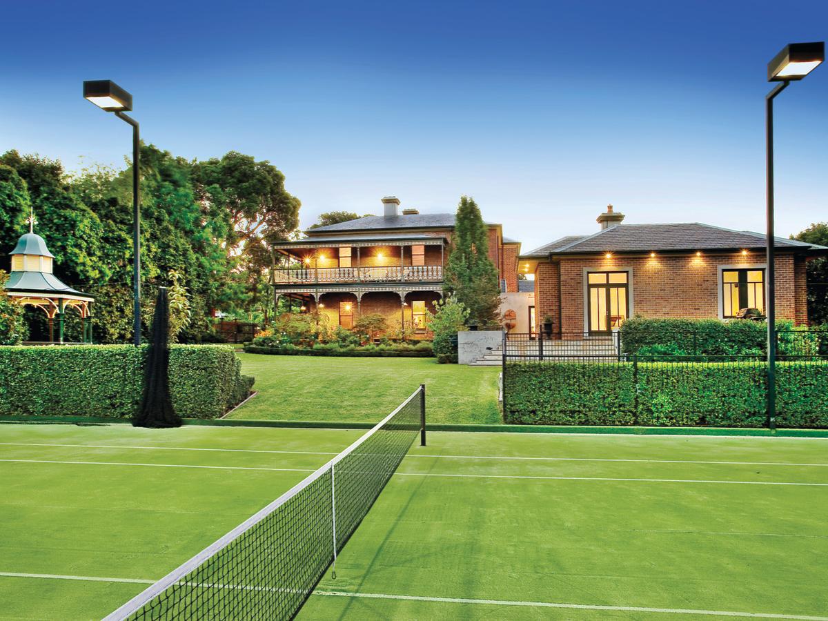 32 Belmont Avenue KEW