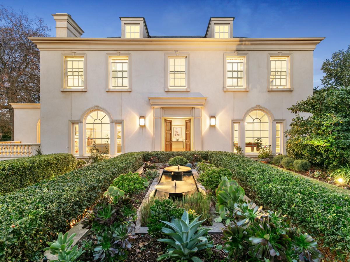 32 Hopetoun Road TOORAK