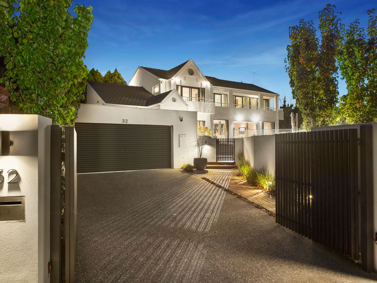 32 Linckens Crescent BALWYN