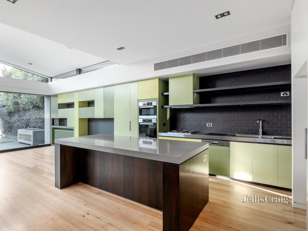 33 Broadway  ELWOOD