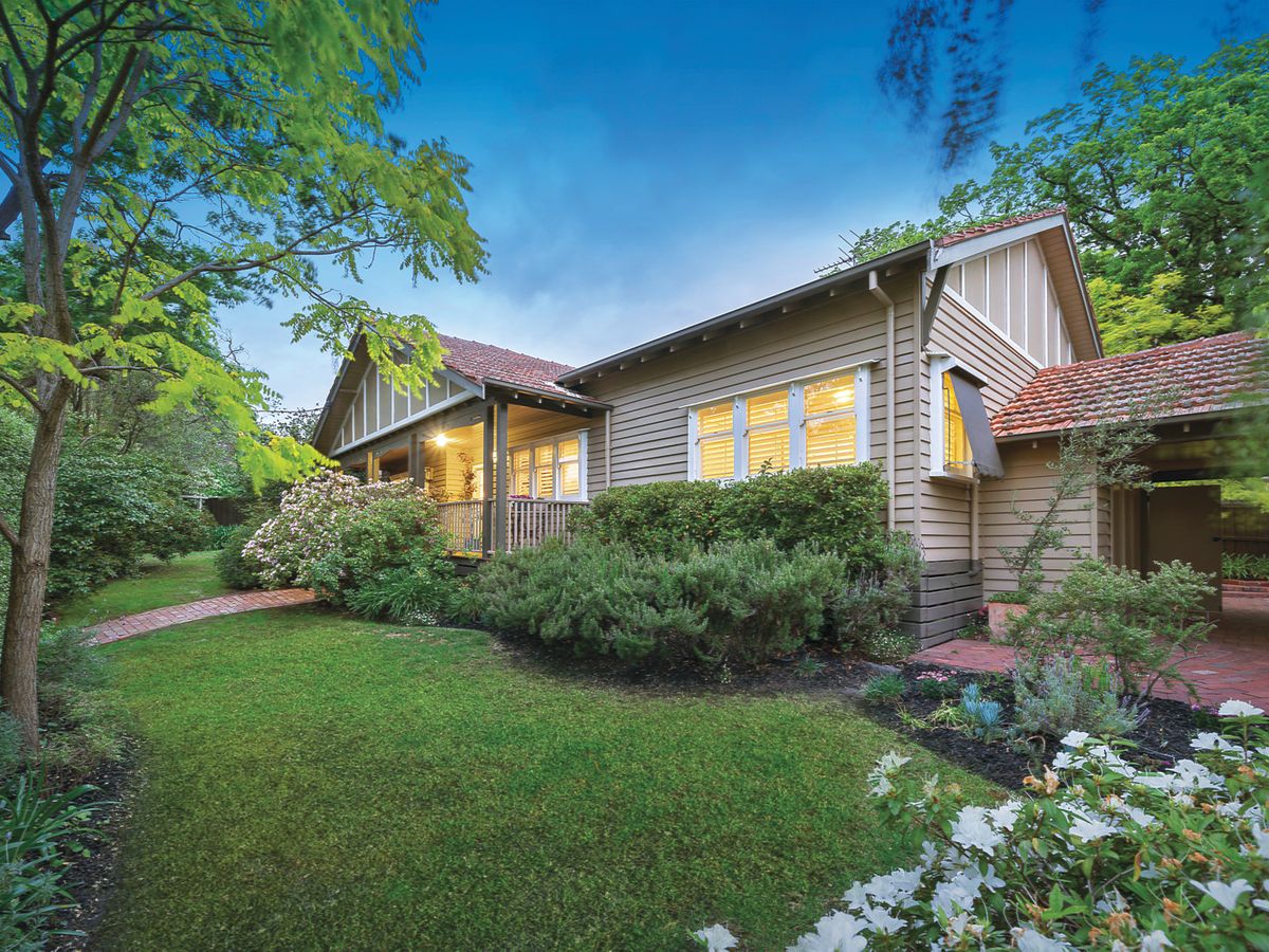 36 Windsor Crescent SURREY HILLS