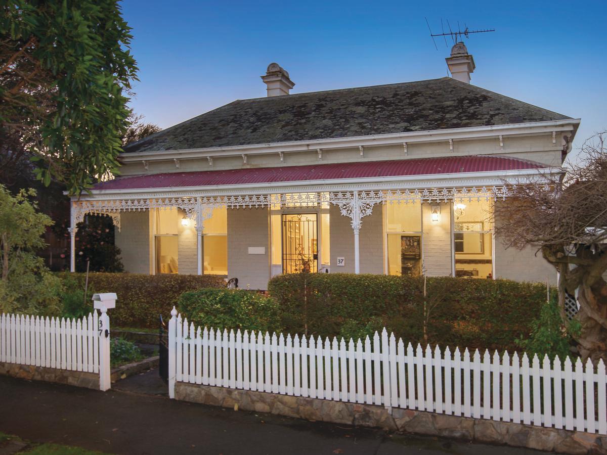 37 Claremont Avenue MALVERN