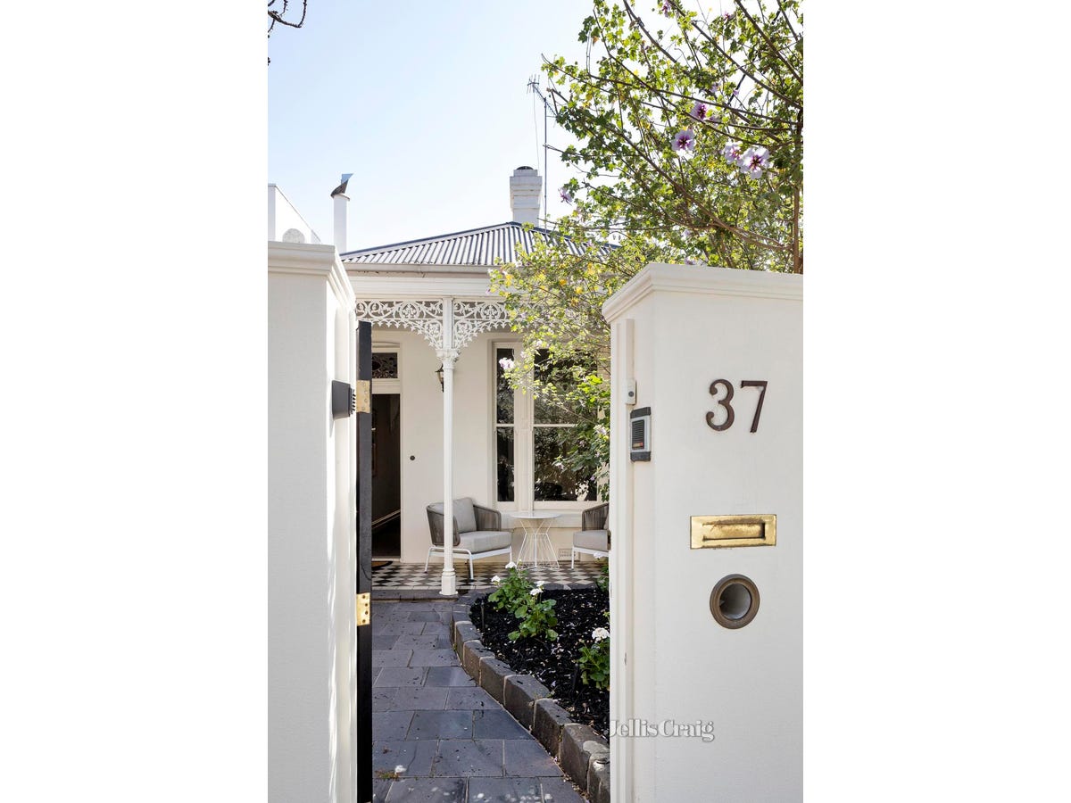 37 Hawksburn Road SOUTH YARRA