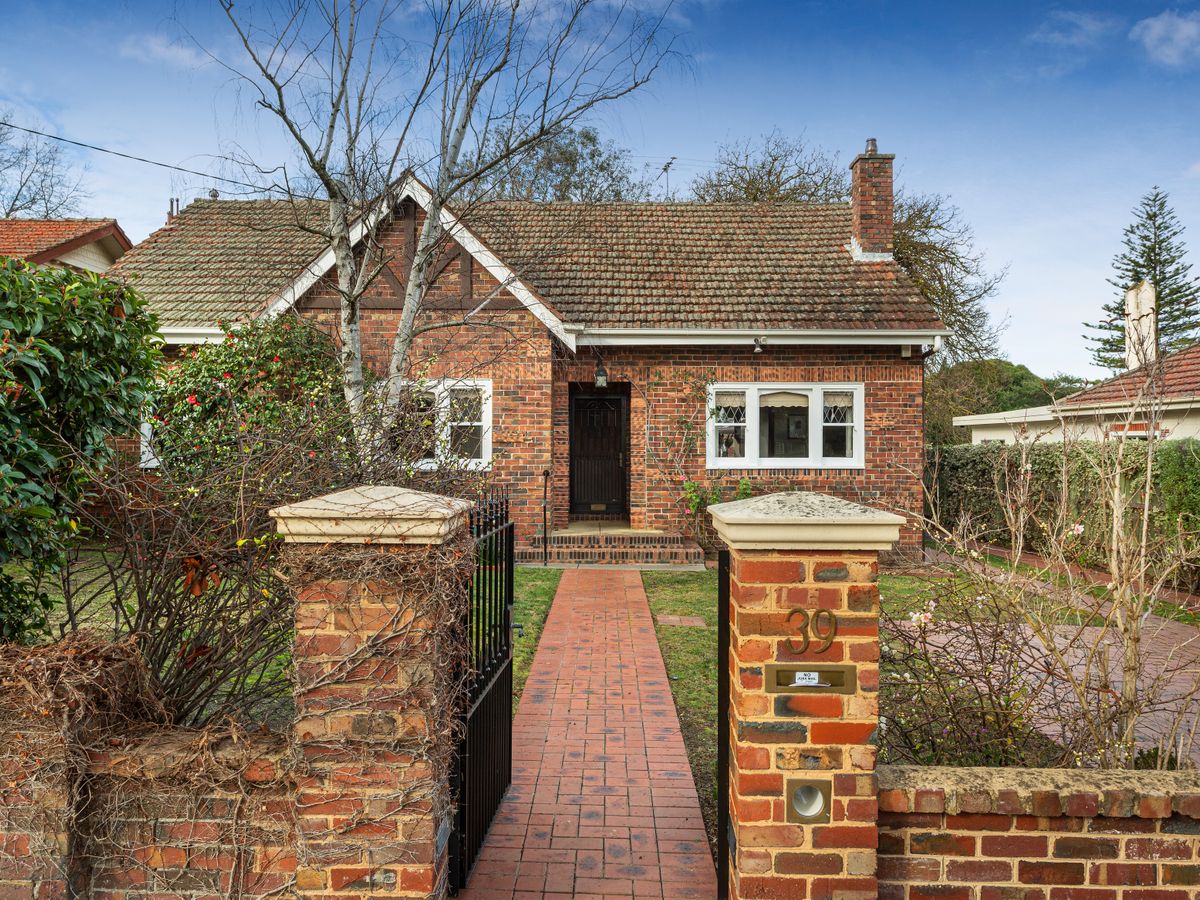 39 Allison Avenue GLEN IRIS