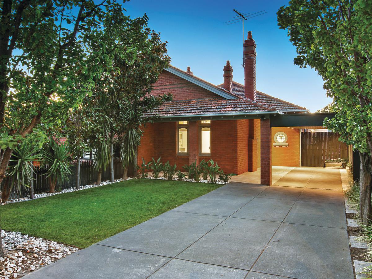 3 Bowen Street KEW