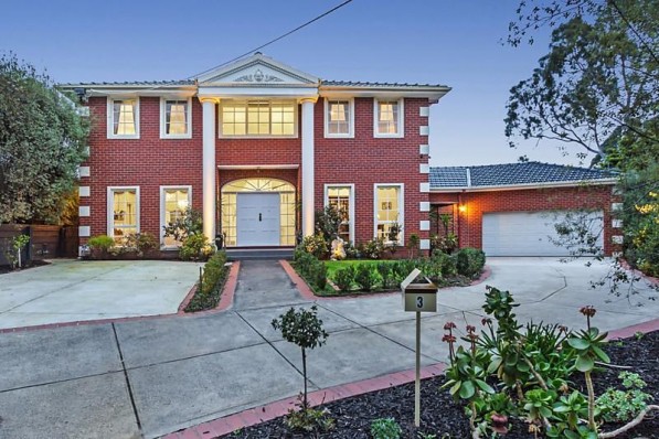3 Clovelly Court BALWYN NORTH
