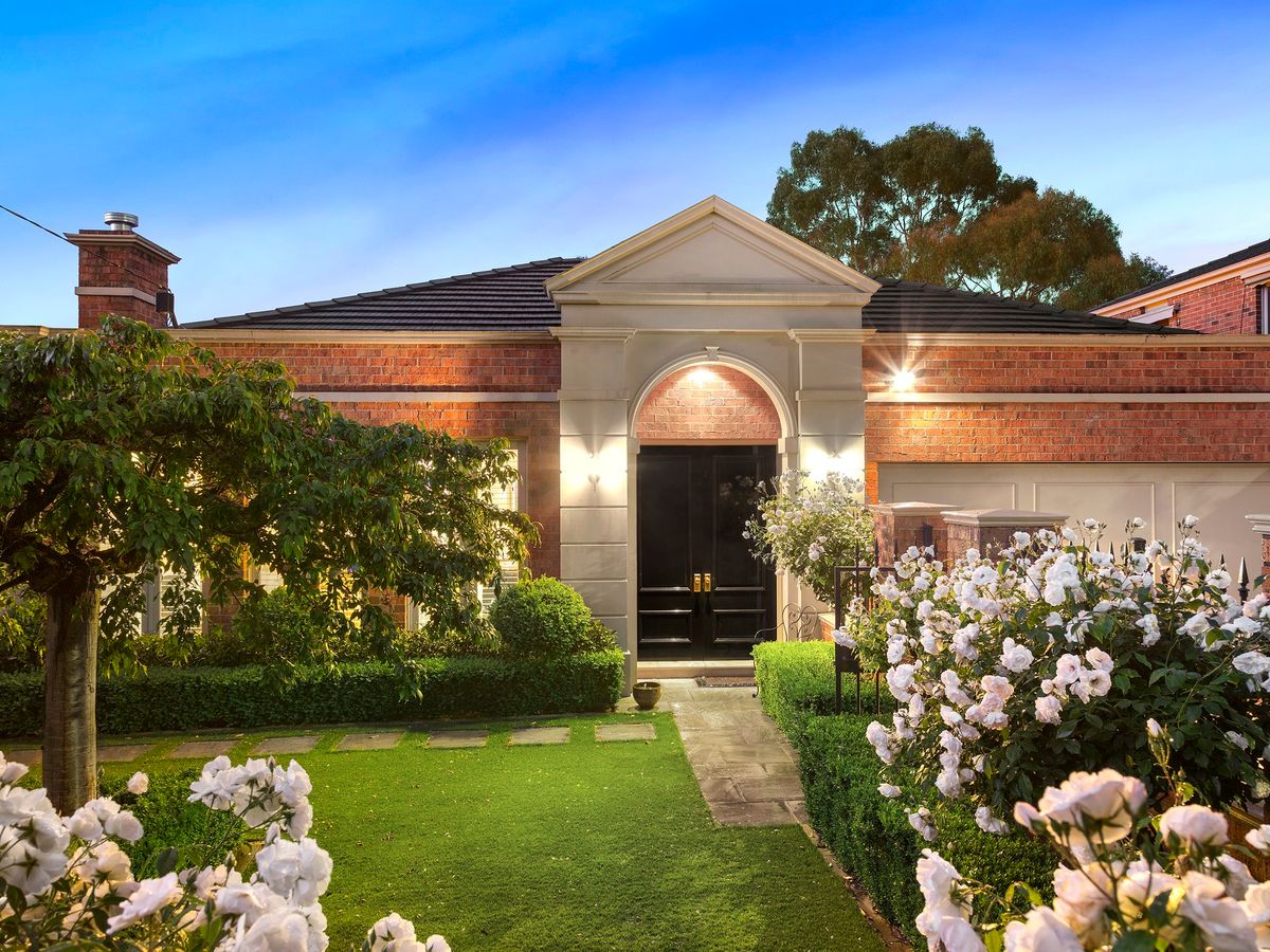 3 Como Avenue SURREY HILLS