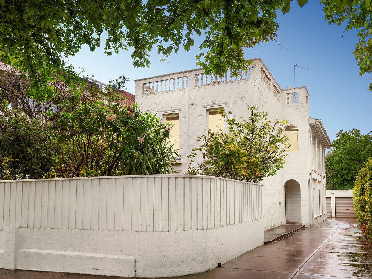 3 Irving Road TOORAK