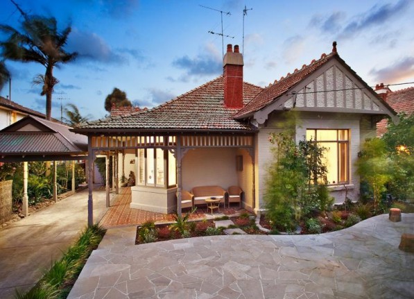 3 Wanda Road CAULFIELD NORTH