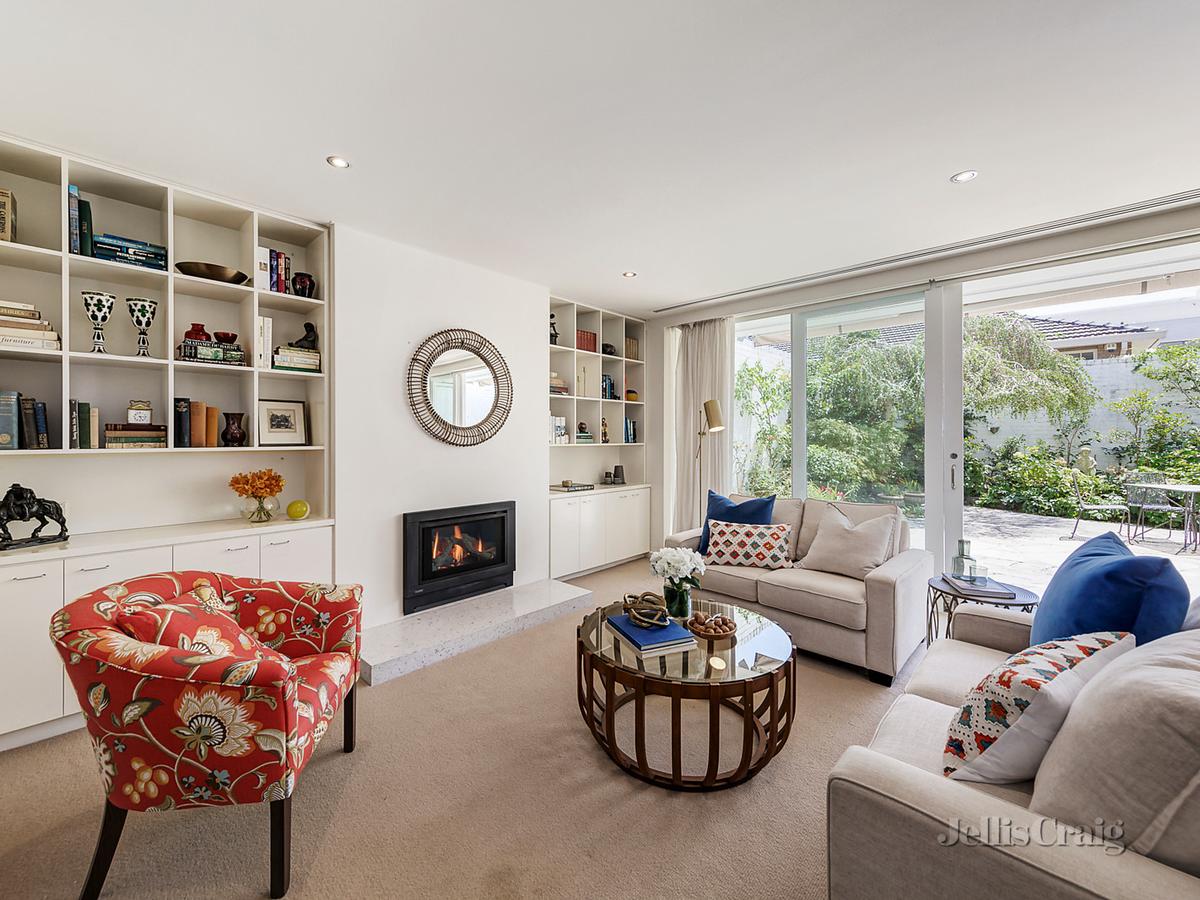 4/21 Wallace Avenue TOORAK
