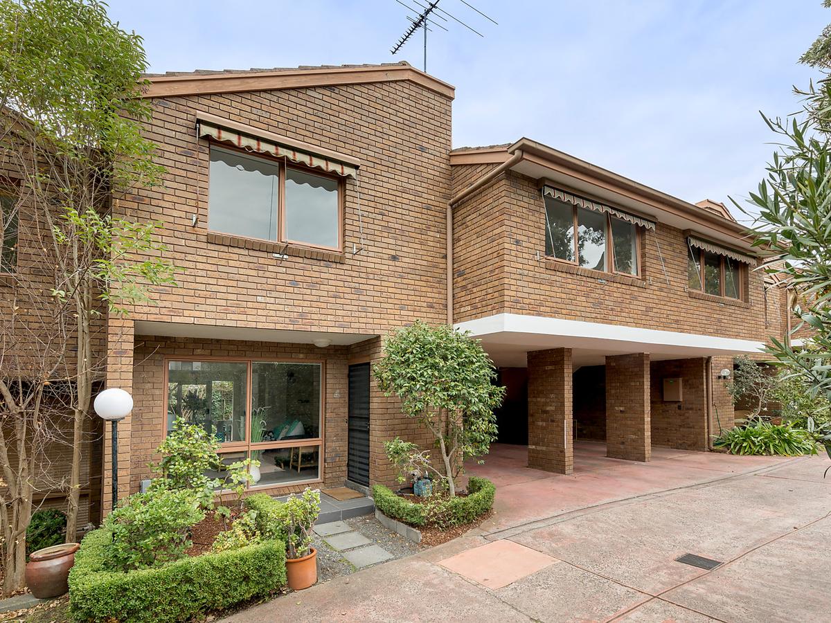 4/33 Parkhill Road KEW