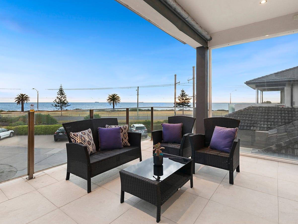 4/4 Seaview Avenue BRIGHTON