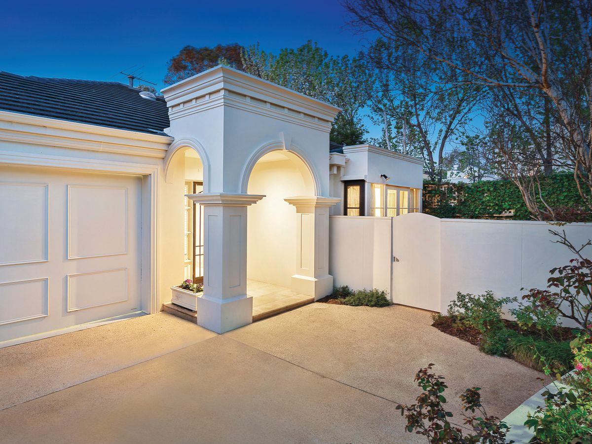 4/8 Knutsford Street BALWYN
